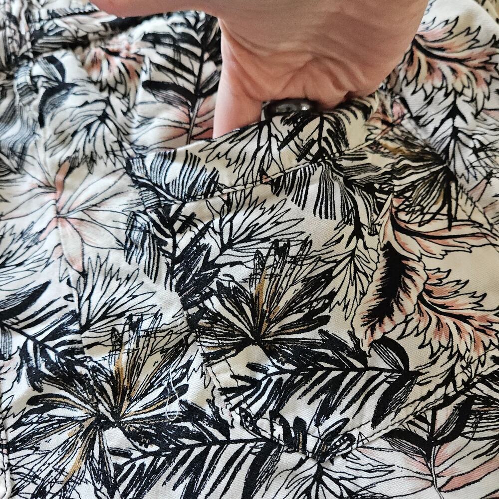 Sounds/Style Women's Shorts Lounge Tropical Palm Leaves Size Large Pockets Tie - Picture 5 of 7